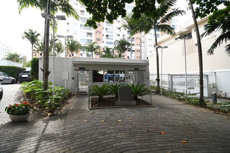 Apartamento para alugar com 80m², 2 quartos e 1 vagaFachada e portaria