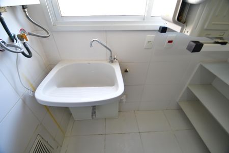Apartamento para alugar com 80m², 2 quartos e 1 vagaÁrea de Serviço