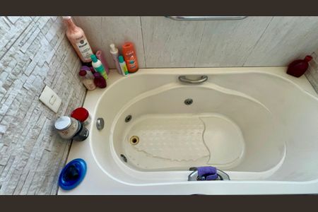 Apartamento para alugar com 163m², 3 quartos e 2 vagas Apartamento para alugar com 163m², 3 quartos e 2 vagasBanheiro da Suíte