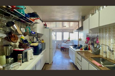 Apartamento para alugar com 163m², 3 quartos e 2 vagas Apartamento para alugar com 163m², 3 quartos e 2 vagasCozinha