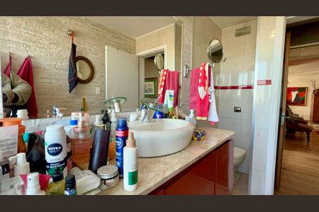 Apartamento para alugar com 163m², 3 quartos e 2 vagas Apartamento para alugar com 163m², 3 quartos e 2 vagasBanheiro da Suíte
