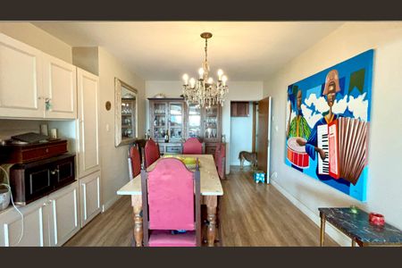 Apartamento para alugar com 163m², 3 quartos e 2 vagas Apartamento para alugar com 163m², 3 quartos e 2 vagasSala de Jantar