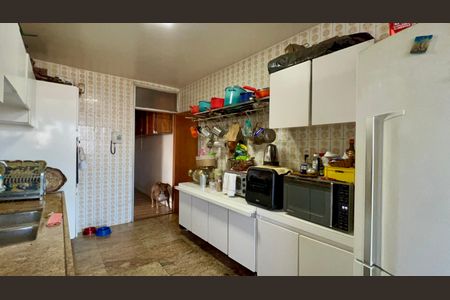 Apartamento para alugar com 163m², 3 quartos e 2 vagas Apartamento para alugar com 163m², 3 quartos e 2 vagasCozinha