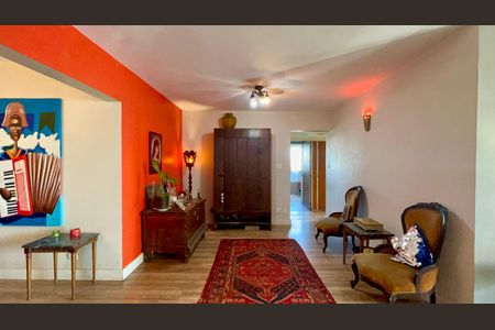 Apartamento para alugar com 163m², 3 quartos e 2 vagas Apartamento para alugar com 163m², 3 quartos e 2 vagasSala