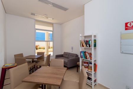 Apartamento para alugar com 55m², 2 quartos e 1 vaga Apartamento para alugar com 55m², 2 quartos e 1 vagaSala de Estudos
