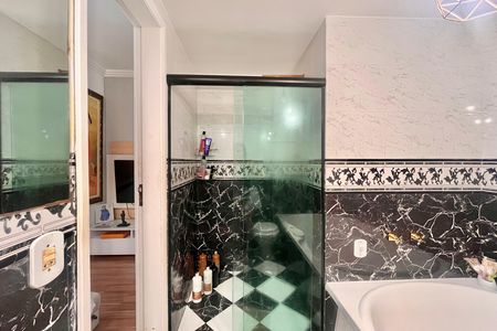Apartamento à venda com 180m², 4 quartos e 1 vaga Apartamento à venda com 180m², 4 quartos e 1 vagaBanheiro da Suíte