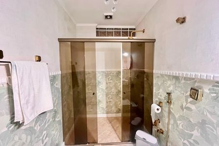 Apartamento à venda com 180m², 4 quartos e 1 vaga Apartamento à venda com 180m², 4 quartos e 1 vagaBanheiro social