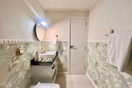 Apartamento à venda com 180m², 4 quartos e 1 vaga Apartamento à venda com 180m², 4 quartos e 1 vagaBanheiro social