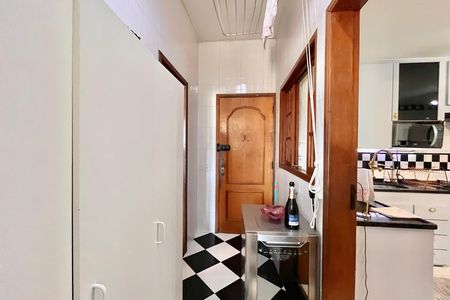Apartamento à venda com 180m², 4 quartos e 1 vaga Apartamento à venda com 180m², 4 quartos e 1 vagaÁrea de Serviço