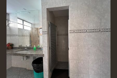 Apartamento à venda com 180m², 4 quartos e 1 vaga Apartamento à venda com 180m², 4 quartos e 1 vagaBanheiro