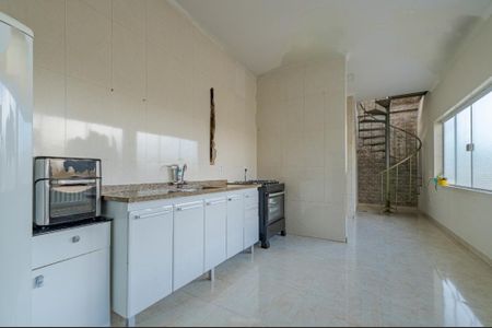 Casa à venda com 180m², 3 quartos e 2 vagas