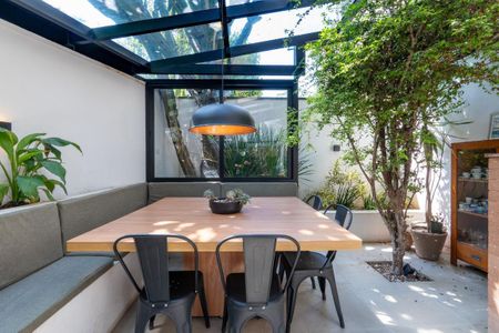 Casa de Condomínio à venda com 3 quartos, 264m² em Vila Andrade, São Paulo