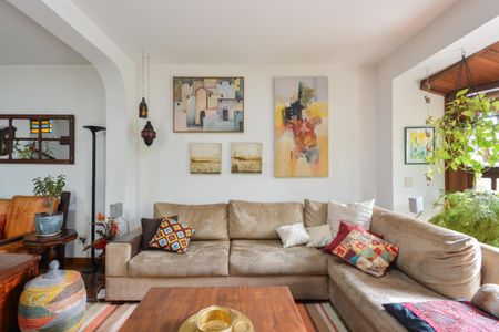 Casa à venda com 4 quartos, 190m² em Sumaré, São Paulo