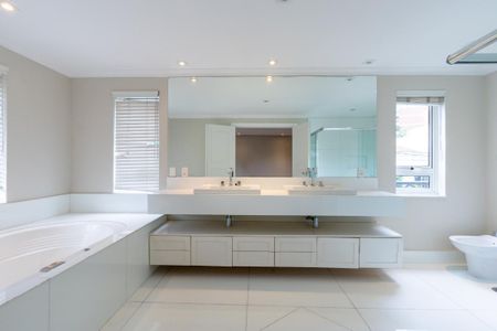 Apartamento à venda com 385m², 4 quartos e 6 vagas