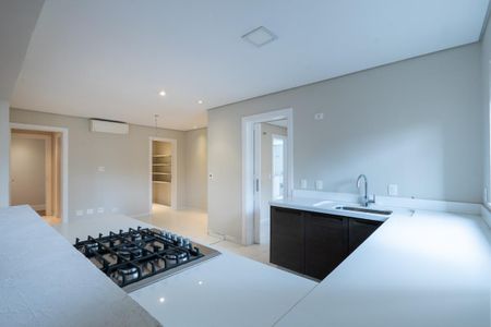 Apartamento à venda com 385m², 4 quartos e 6 vagas