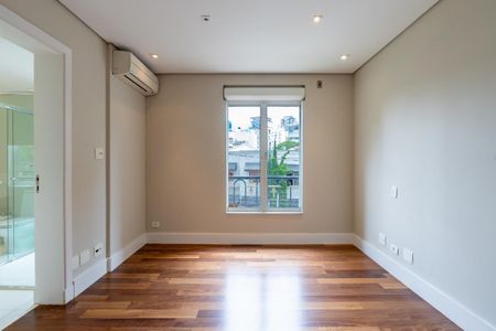 Apartamento à venda com 385m², 4 quartos e 6 vagas