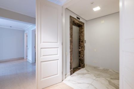 Apartamento à venda com 385m², 4 quartos e 6 vagas