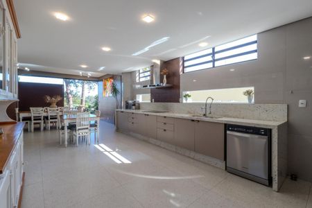 Casa à venda com 4 quartos, 400m² em Brooklin, São Paulo