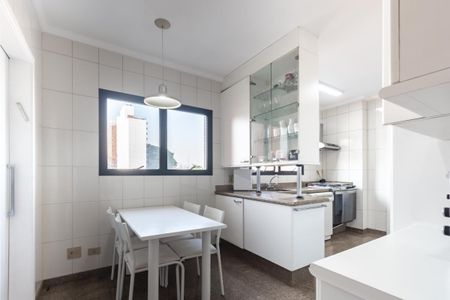 Apartamento à venda com 171m², 4 quartos e 3 vagas