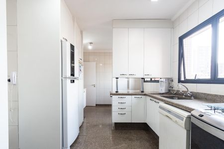 Apartamento à venda com 171m², 4 quartos e 3 vagas