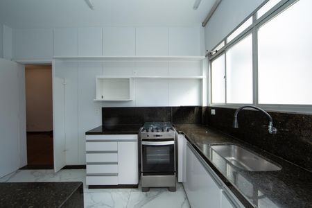 Apartamento para alugar com 240m², 3 quartos e 3 vagas Apartamento para alugar com 240m², 3 quartos e 3 vagasCOZINHA