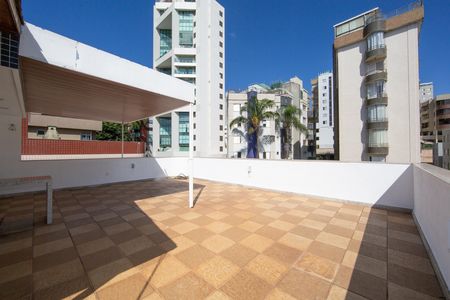 Apartamento para alugar com 240m², 3 quartos e 3 vagas Apartamento para alugar com 240m², 3 quartos e 3 vagasCOBERTURA