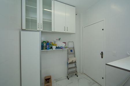 Apartamento para alugar com 240m², 3 quartos e 3 vagas Apartamento para alugar com 240m², 3 quartos e 3 vagasAREA DE SERVICO