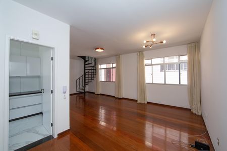Apartamento para alugar com 240m², 3 quartos e 3 vagas Apartamento para alugar com 240m², 3 quartos e 3 vagasSALA