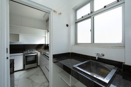AREA DE SERVICO de apartamento para alugar com 3 quartos, 240m² em Buritis, Belo Horizonte