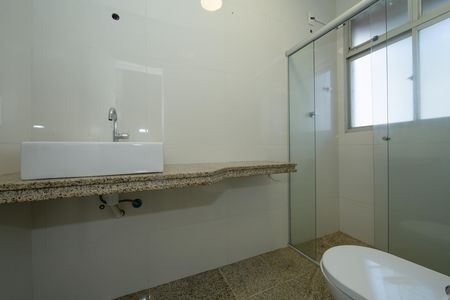 Apartamento para alugar com 240m², 3 quartos e 3 vagas Apartamento para alugar com 240m², 3 quartos e 3 vagasBANHEIRO2