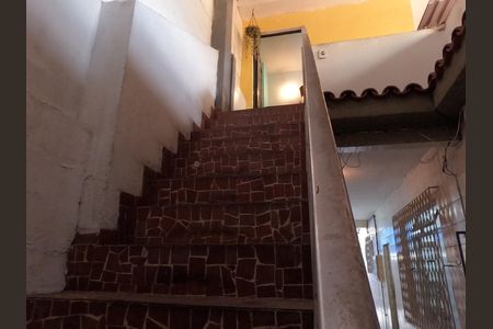 Casa à venda com 197m², 4 quartos e 2 vagas Casa à venda com 197m², 4 quartos e 2 vagasCorredor