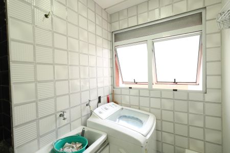 Área de Serviço de apartamento para alugar com 2 quartos, 44m² em Canhema, Diadema