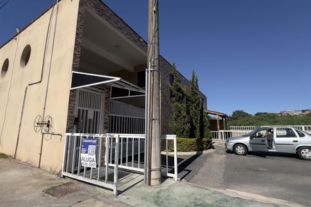 Fachada com placa grande de apartamento para alugar com 3 quartos, 63m² em Jardim Albertina, Guarulhos