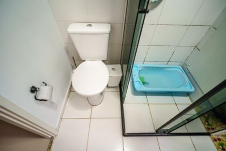 Banheiro de apartamento à venda com 1 quarto, 43m² em Parque Ipe, São Paulo