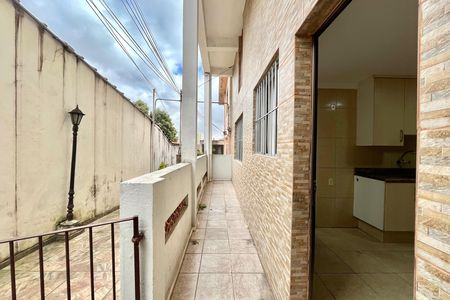 Área externa de casa para alugar com 2 quartos, 60m² em Vila Guarani (zona Sul), São Paulo