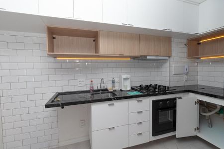 Apartamento à venda com 32m², 2 quartos e sem vaga Apartamento à venda com 32m², 2 quartos e sem vagaCozinha e Área de Serviço