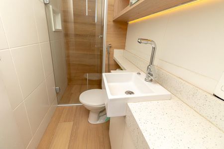 Apartamento à venda com 32m², 2 quartos e sem vaga Apartamento à venda com 32m², 2 quartos e sem vagaBanheiro