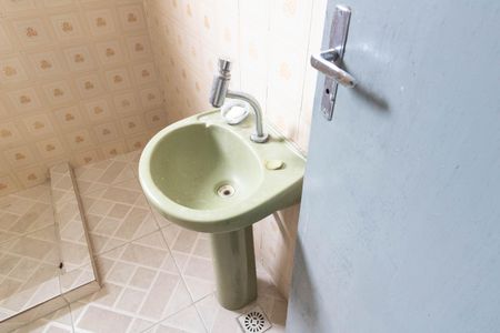 Casa à venda com 70m², 2 quartos e 2 vagas Casa à venda com 70m², 2 quartos e 2 vagasBanheiro 2
