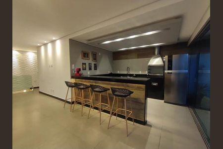 Apartamento para alugar com 200m², 4 quartos e 2 vagas