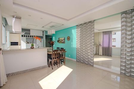 Apartamento à venda com 83m², 2 quartos e sem vagaSala