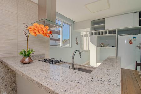 Apartamento à venda com 83m², 2 quartos e sem vagaCozinha e Área de Serviço