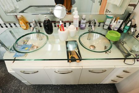 Apartamento à venda com 150m², 3 quartos e 3 vagasBanheiro da Suíte 1