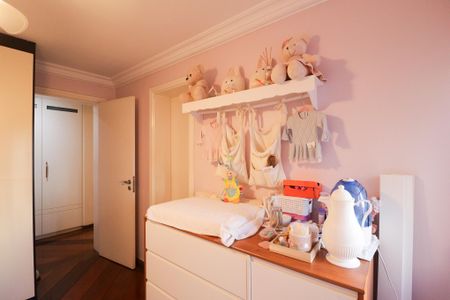 Apartamento à venda com 150m², 3 quartos e 3 vagasSuíte 2