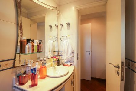 Apartamento à venda com 150m², 3 quartos e 3 vagasBanheiro da Suíte 3