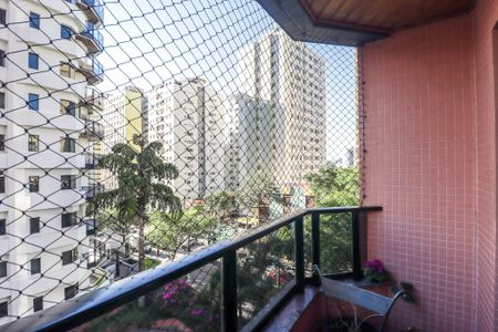Apartamento à venda com 150m², 3 quartos e 3 vagasVaranda