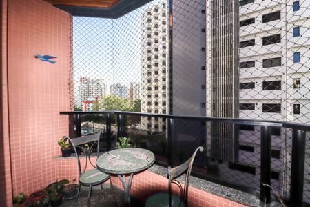 Apartamento à venda com 150m², 3 quartos e 3 vagasVaranda