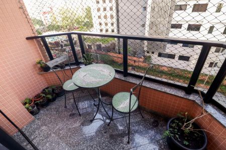Apartamento à venda com 150m², 3 quartos e 3 vagasVaranda