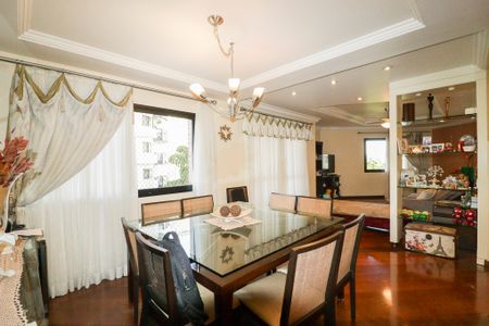 Apartamento à venda com 150m², 3 quartos e 3 vagasSala