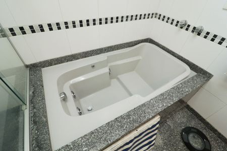 Apartamento à venda com 150m², 3 quartos e 3 vagasBanheiro da Suíte 1