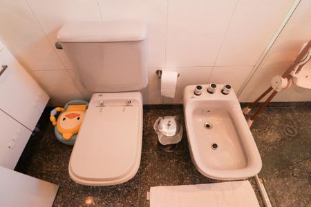 Apartamento à venda com 150m², 3 quartos e 3 vagasBanheiro da Suíte 2